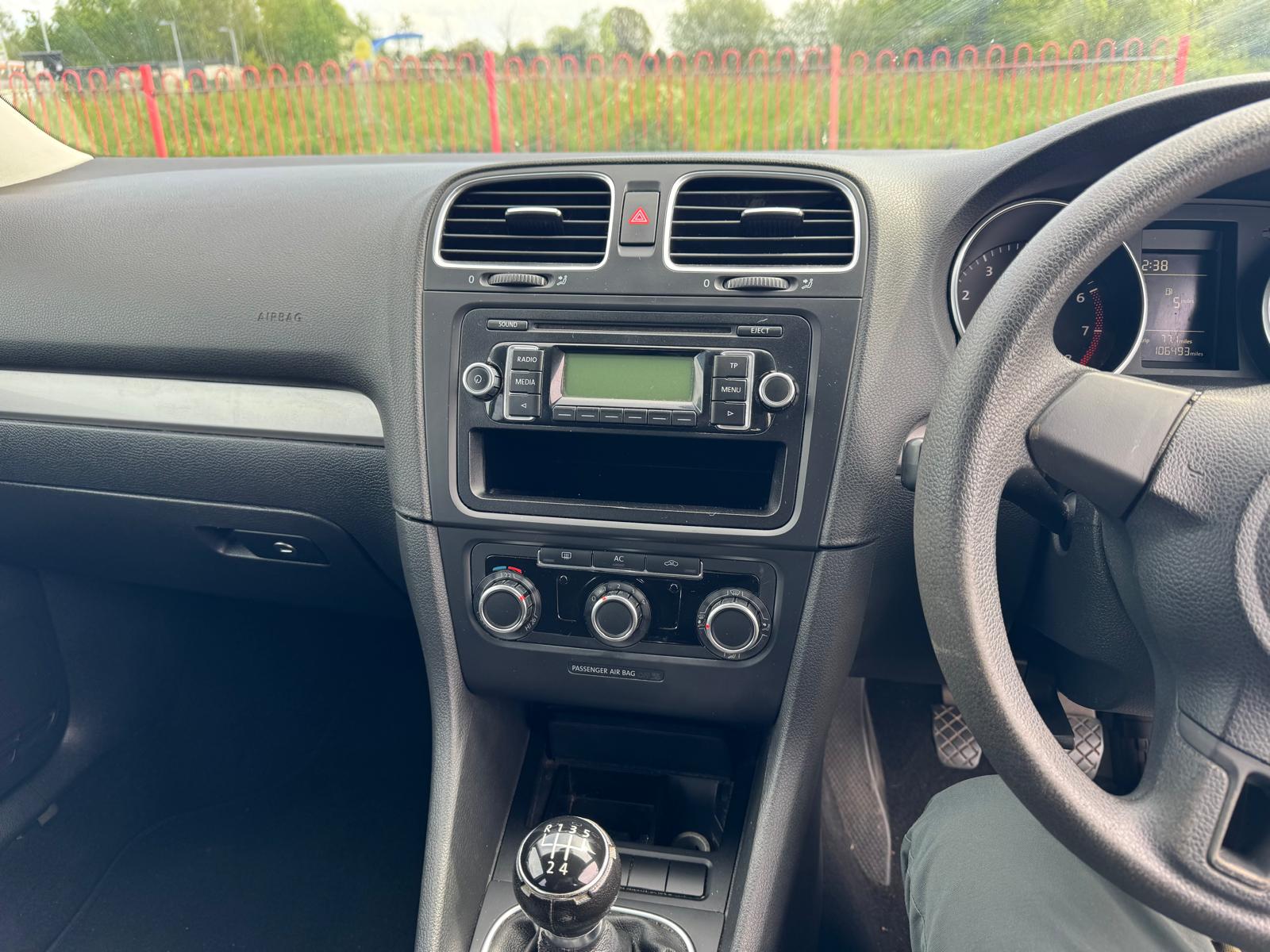 VOLKSWAGEN GOLF S